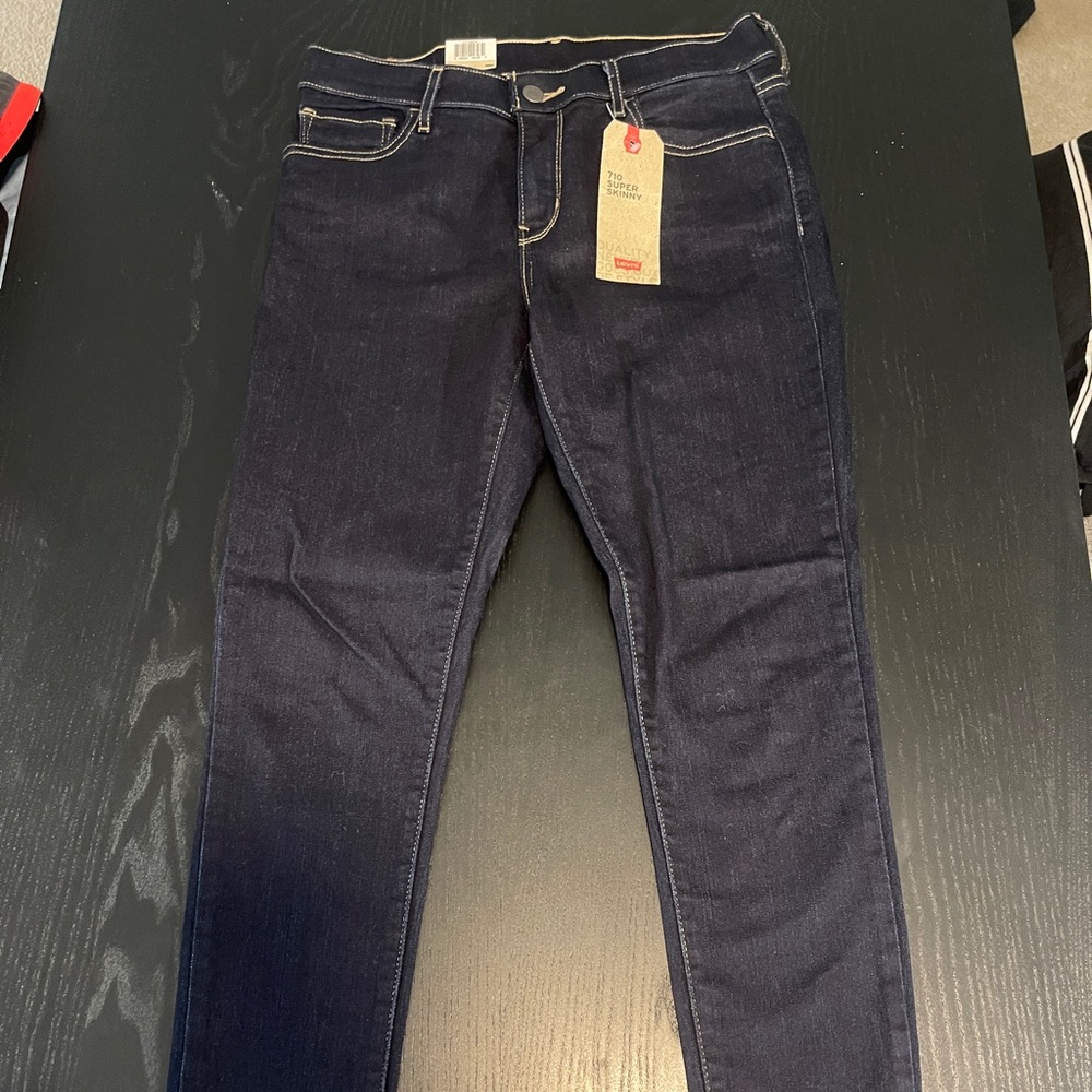 NWT Levi’s Super Skinny Size 29x30
